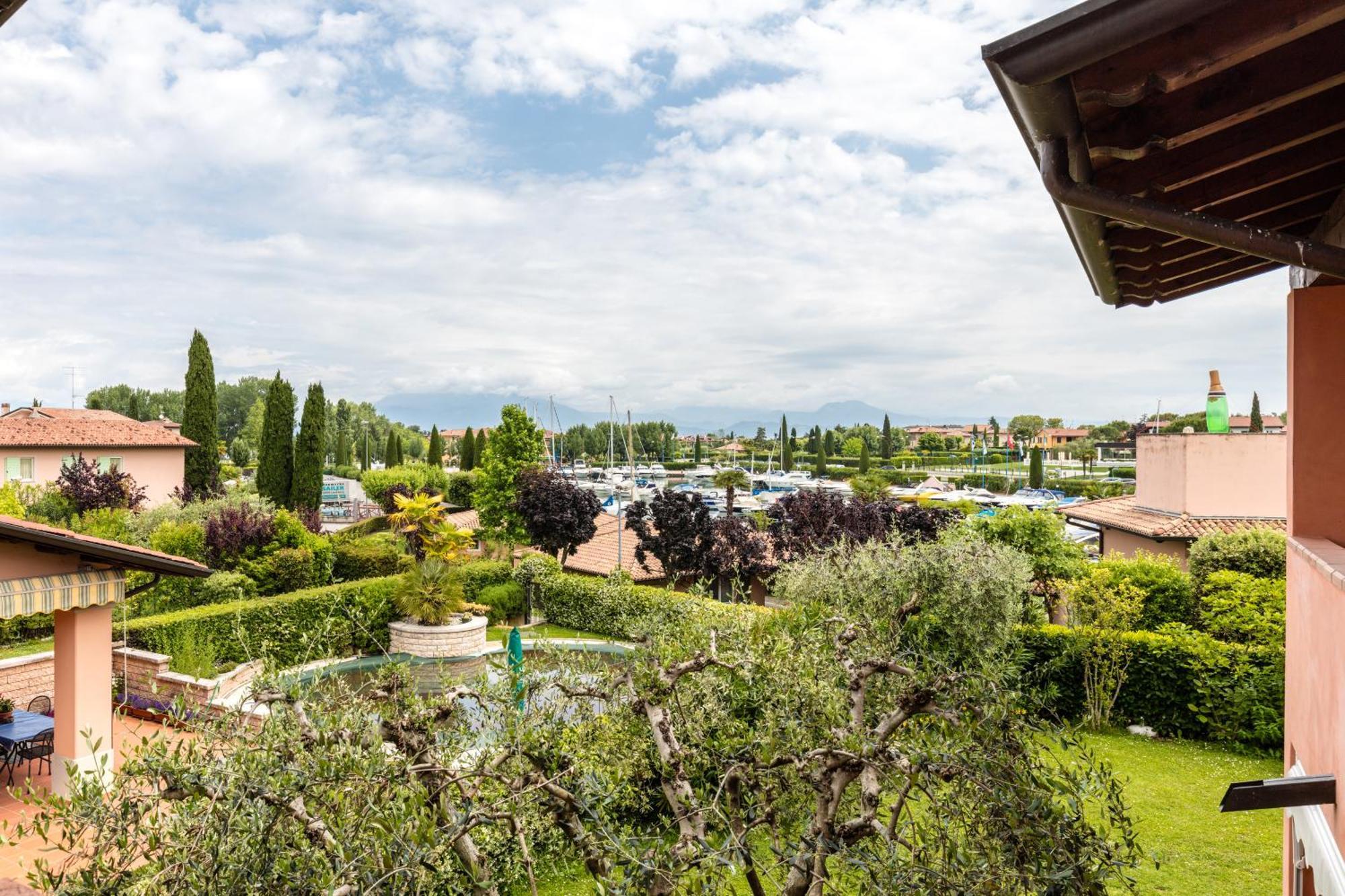 Bellasirmione Holiday Apartments Экстерьер фото