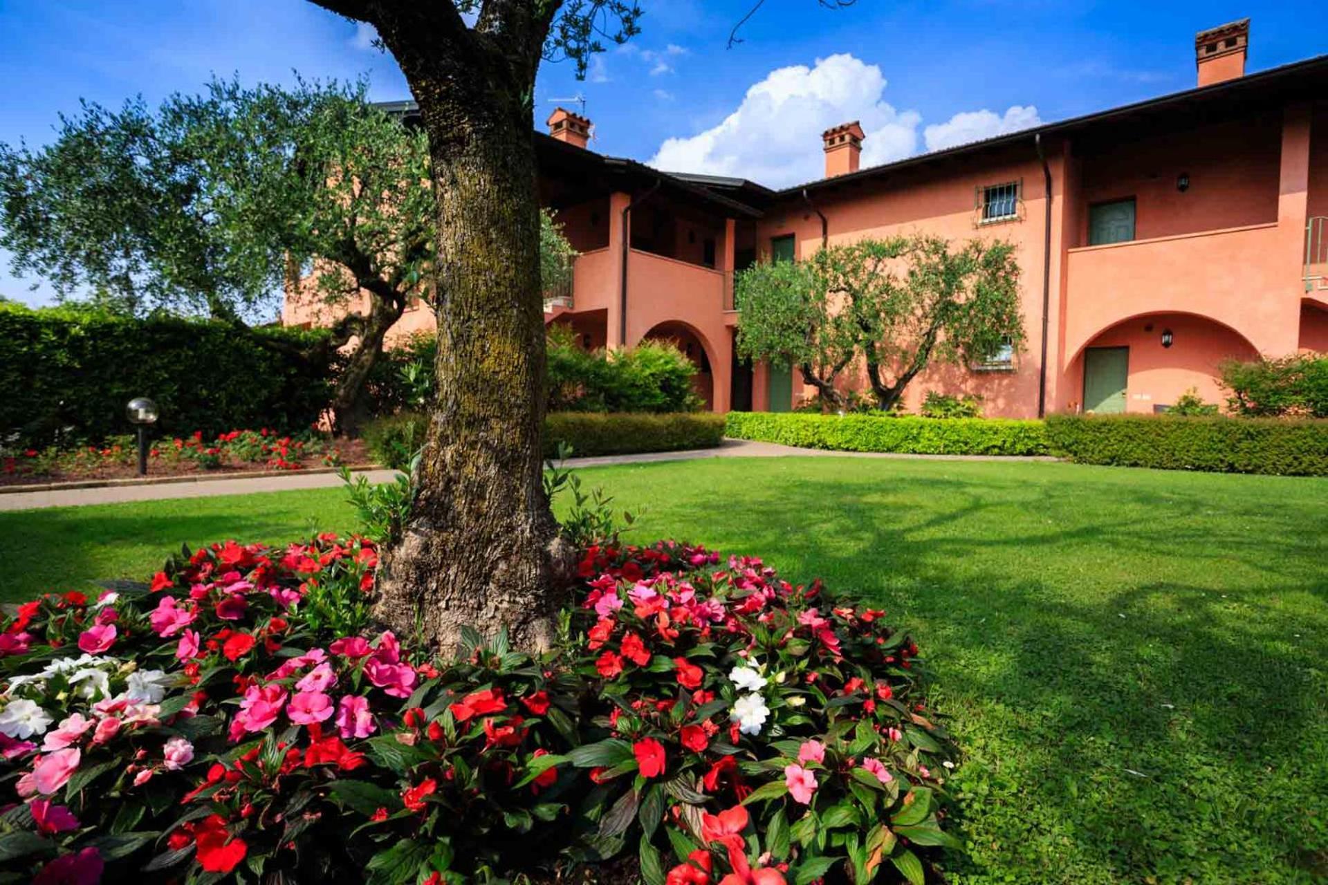 Bellasirmione Holiday Apartments Экстерьер фото